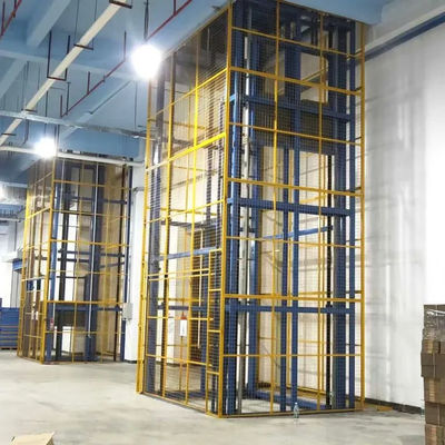 acheter 4 postes de levage de cage 3000 kg Ascenseur hydraulique de marchandises entièrement en cage Ascenseur de chargement online manufacture