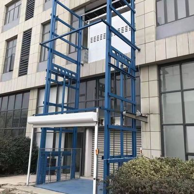 acheter Ascenseur de chargement extérieur de 5 000 kg 7 m Ascenseurs mézanins d'entrepôt Ascenseur de fret online manufacture