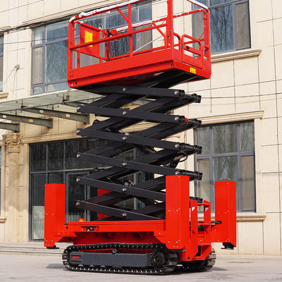 Plateforme ciseaux automotrice tout-terrain sur chenilles
