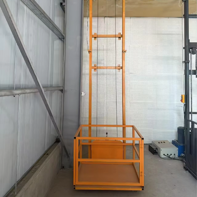 Plate-forme élévatrice verticale rentable d'ascenseur hydraulique de cargaison de 1 tonne pour l'entrepôt
